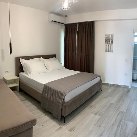 Kekezis Apartments Sarandë 外观 照片