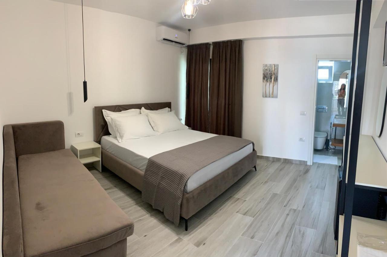 Kekezis Apartments Sarandë 外观 照片