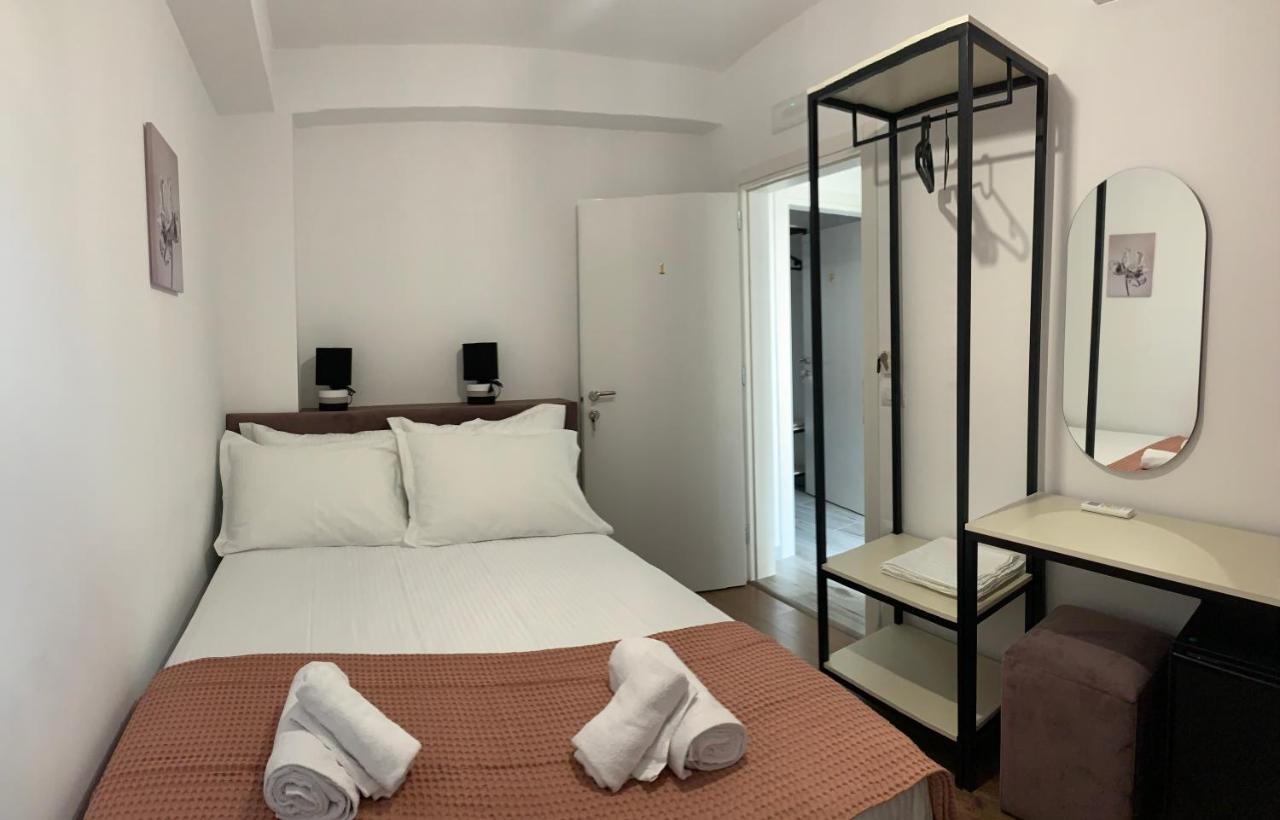 Kekezis Apartments Sarandë 外观 照片
