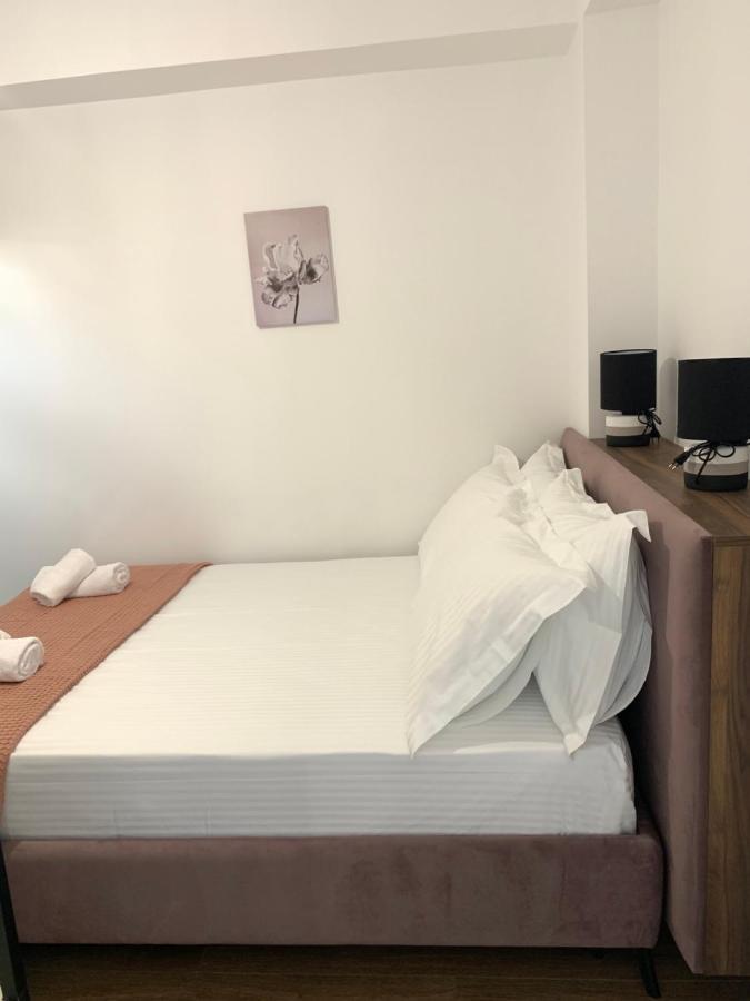 Kekezis Apartments Sarandë 外观 照片