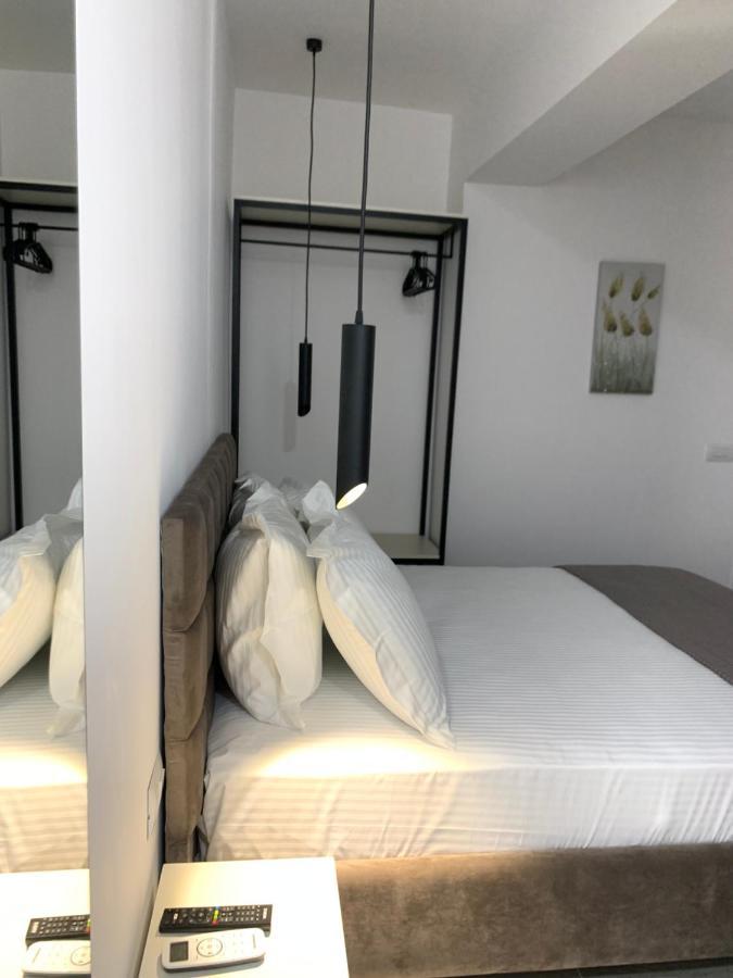Kekezis Apartments Sarandë 外观 照片